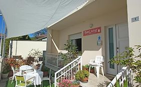 Beeliving Room&Breakfast (Adults Only)